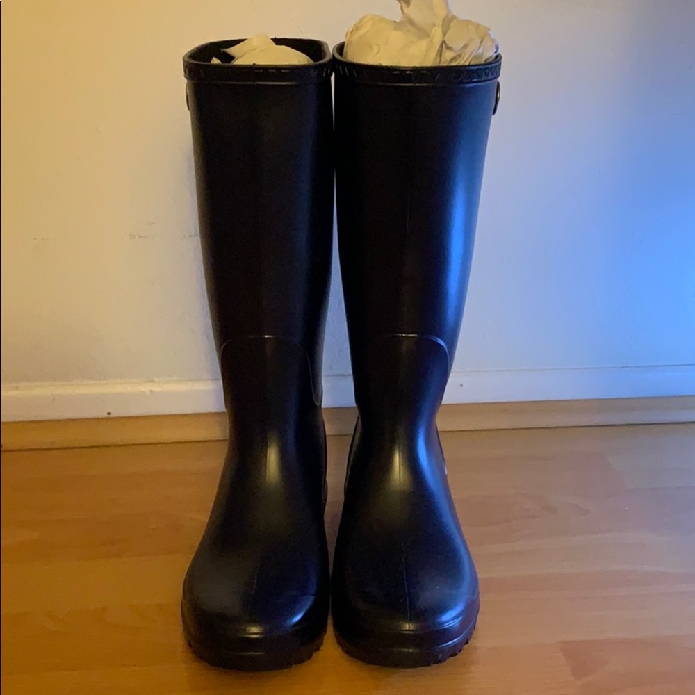 Rain boots